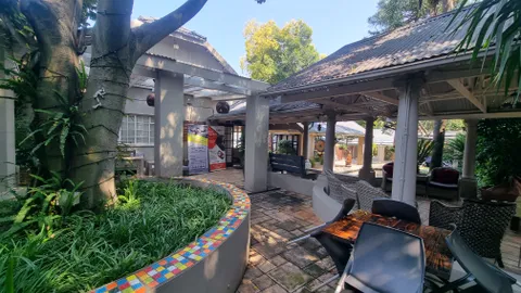 2 Ashwold Rd, Saxonwold